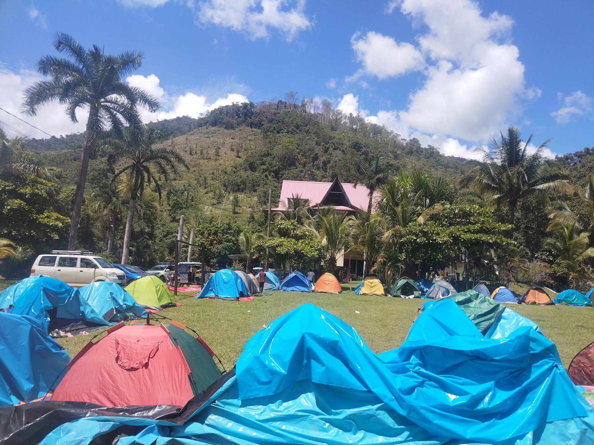 Campamento en medio de la selva de Satipo